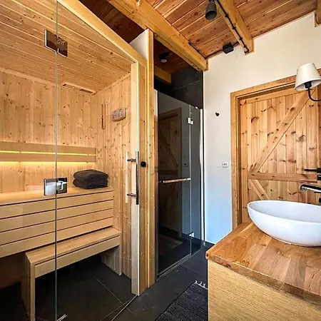 Pachnie Lasem. Wysoki Standard, Bliskosc Natury. Casa vacanze Stare Wierzchowo